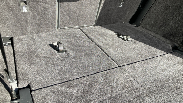 Land Rover Discovery 3.0 D300 Dynamic SE 5dr Auto Diesel Station Wagon